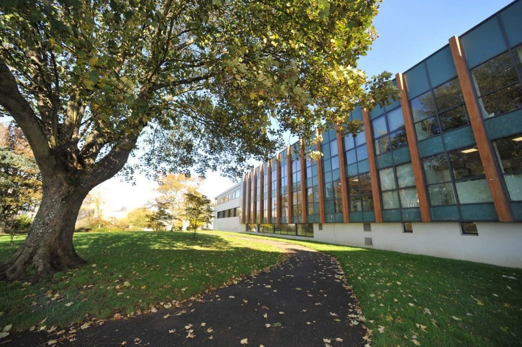 lycée-général-et-technologique-présentation-1024x681