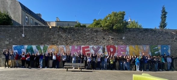 Des élèves de 4ème fiers de leur graff’ !