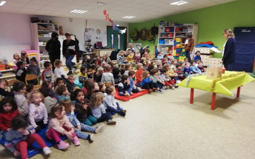 Célébration de l’AVENT pour les élèves de la Maternelle !