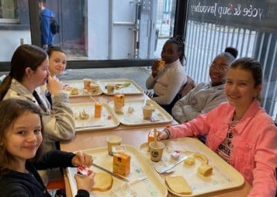230322-Petit-dej-collectif-7-400x284