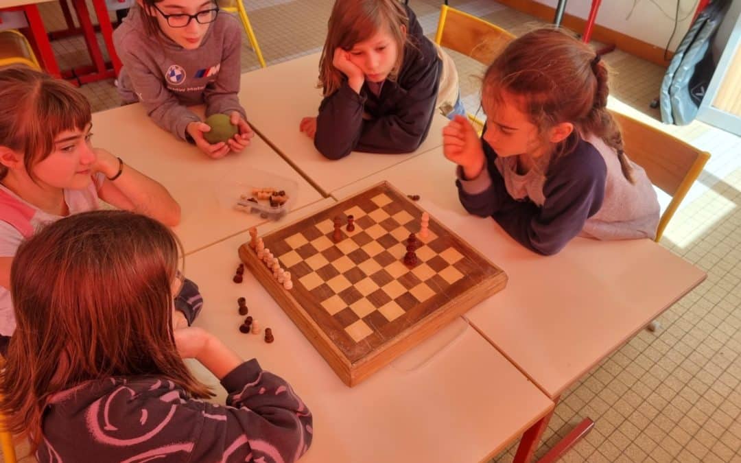 Tournoi d’échecs pendant la pause méridienne !