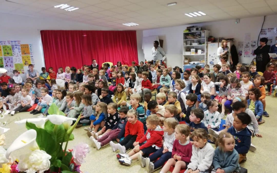 Célébration à Marie pour les classes de maternelle !