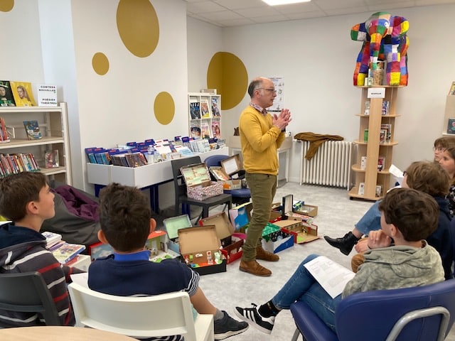 Rencontre entre l’auteur de littérature jeunesse Luc Blanvillain et les 6e de Kerbonne !