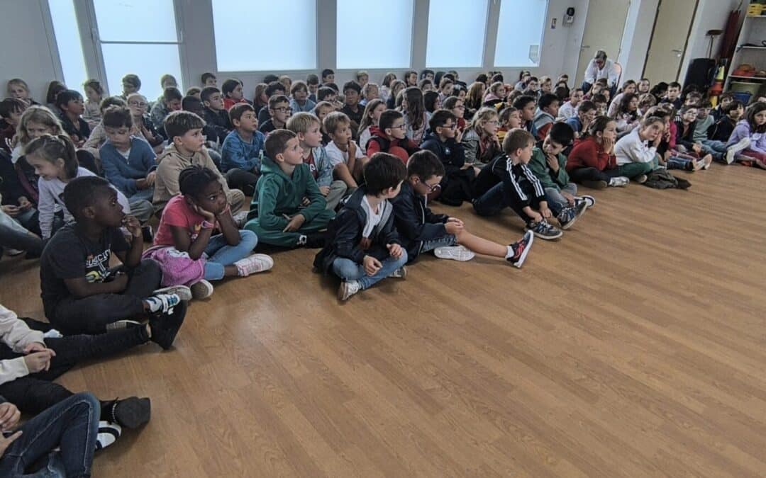 Une rentrée réussie : Mr Galliou rappelle les règles de vie scolaire