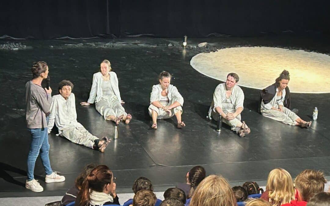 Point Bach : un spectacle de danse au Mac Orlan pour les 3e de Kerbonne.