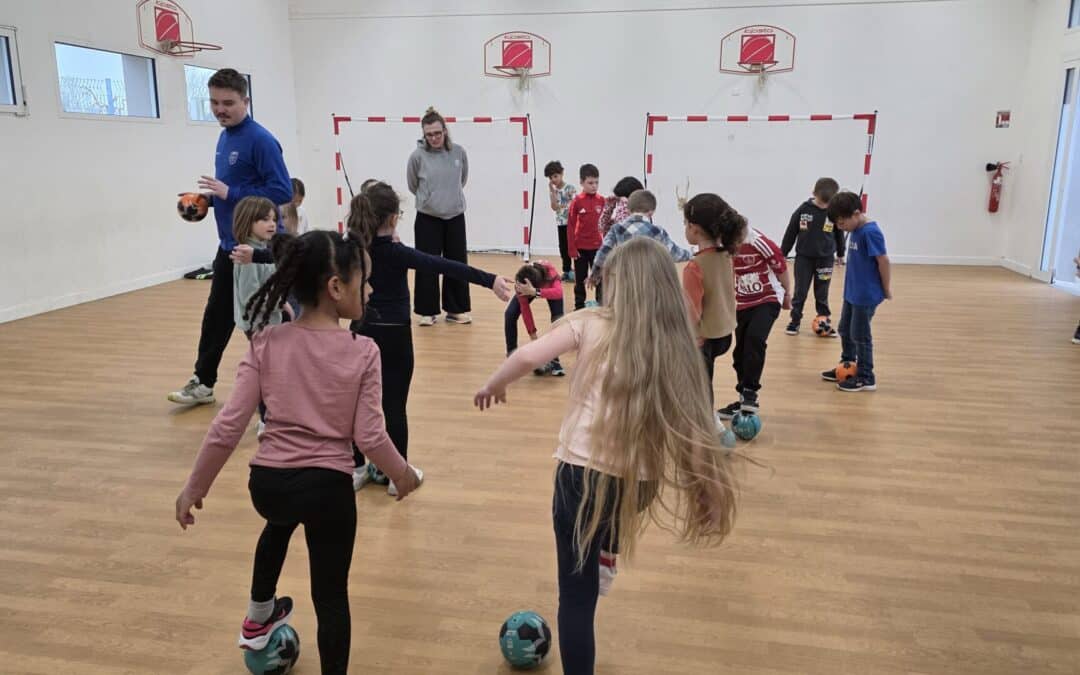 Initiation au handball pour les élèves de primaire